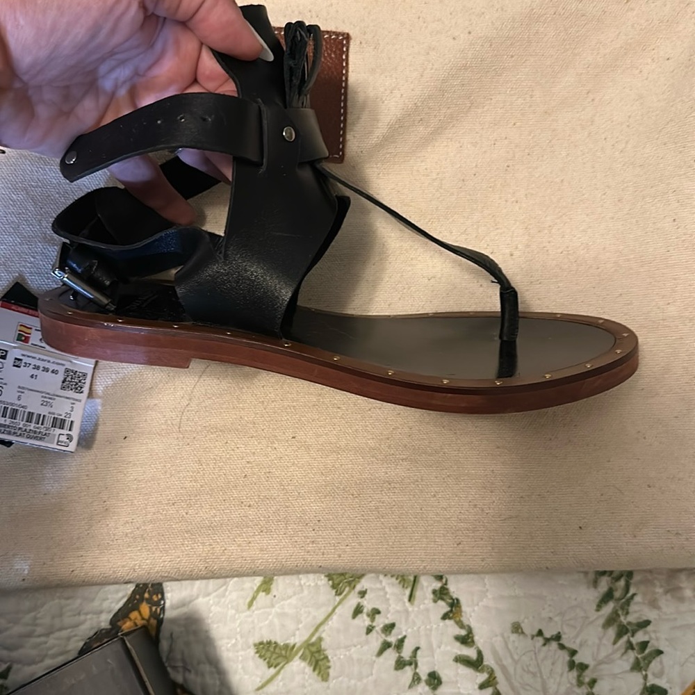 Zara basic wooden leather made in Spain size 36 or 6